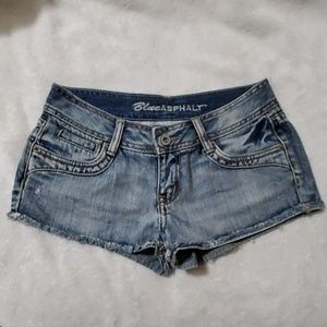 Jean short shorts